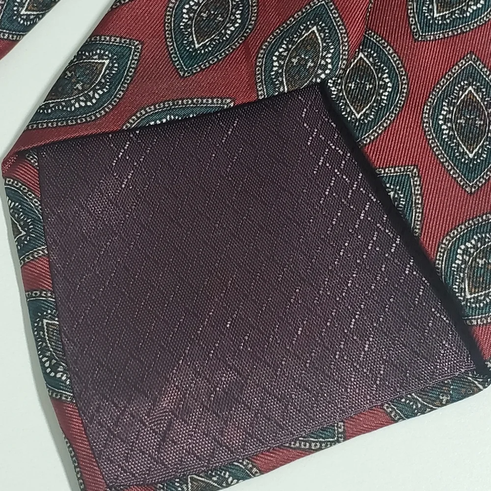 Christian Dior Authentic 100%‎ Silk Tie Made In The USA.
